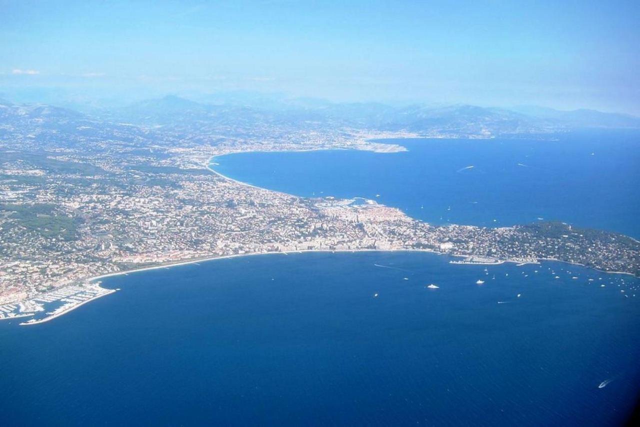 Crew Lighthouse Hostel Antibes Kültér fotó